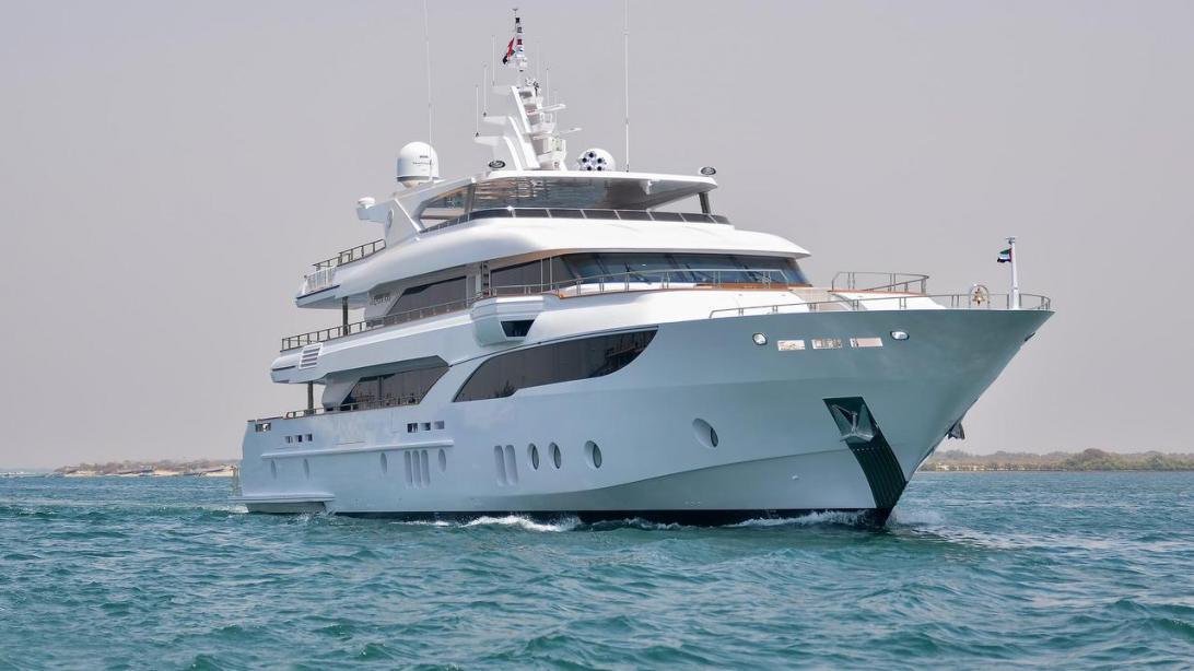 yacht Sehamia