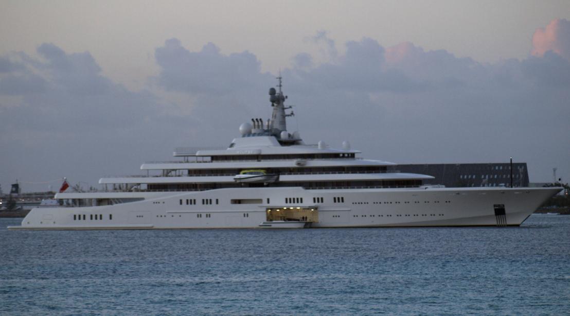 yacht Eclipse