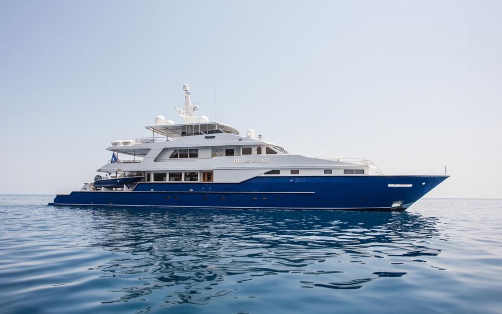 yacht Blue Star