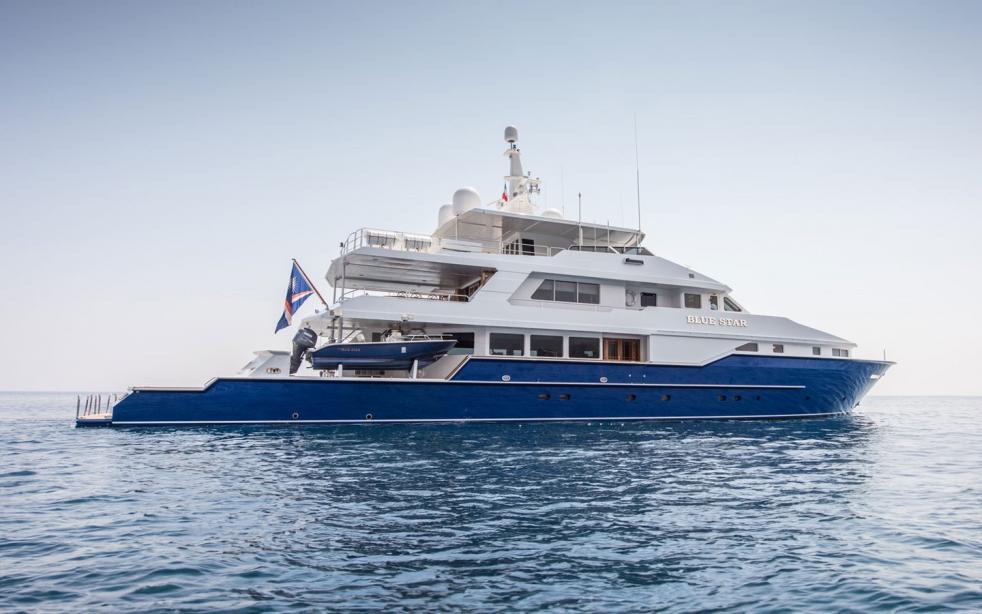 yacht Blue Star