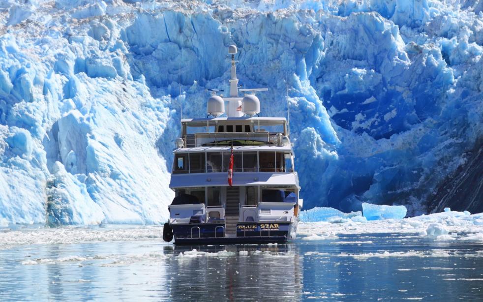 yacht Blue Star