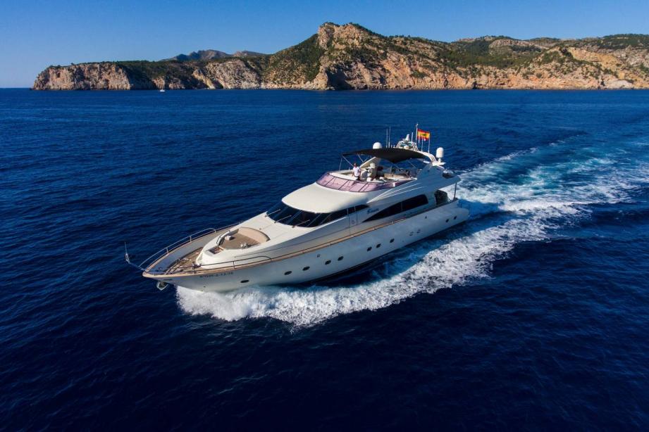 yacht Seraph