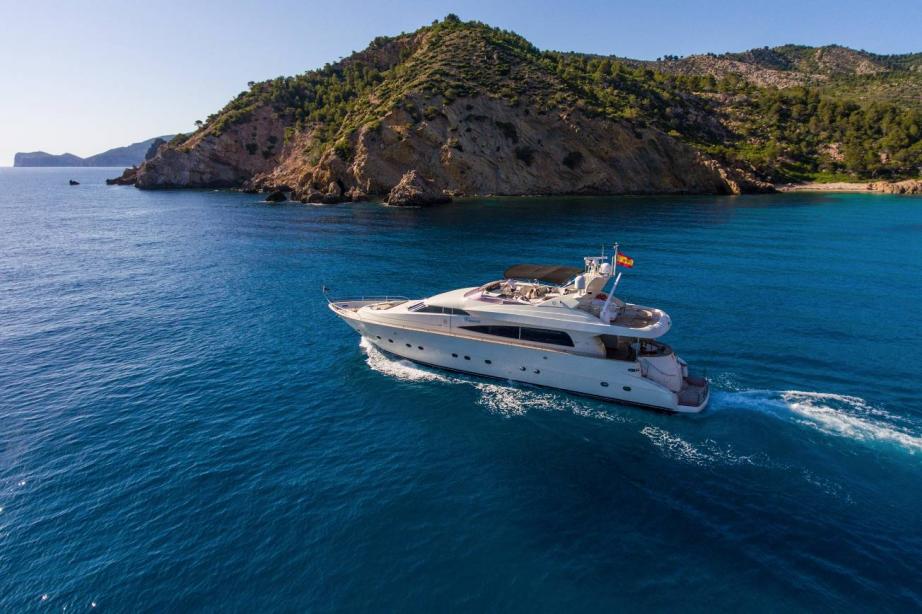 yacht Seraph