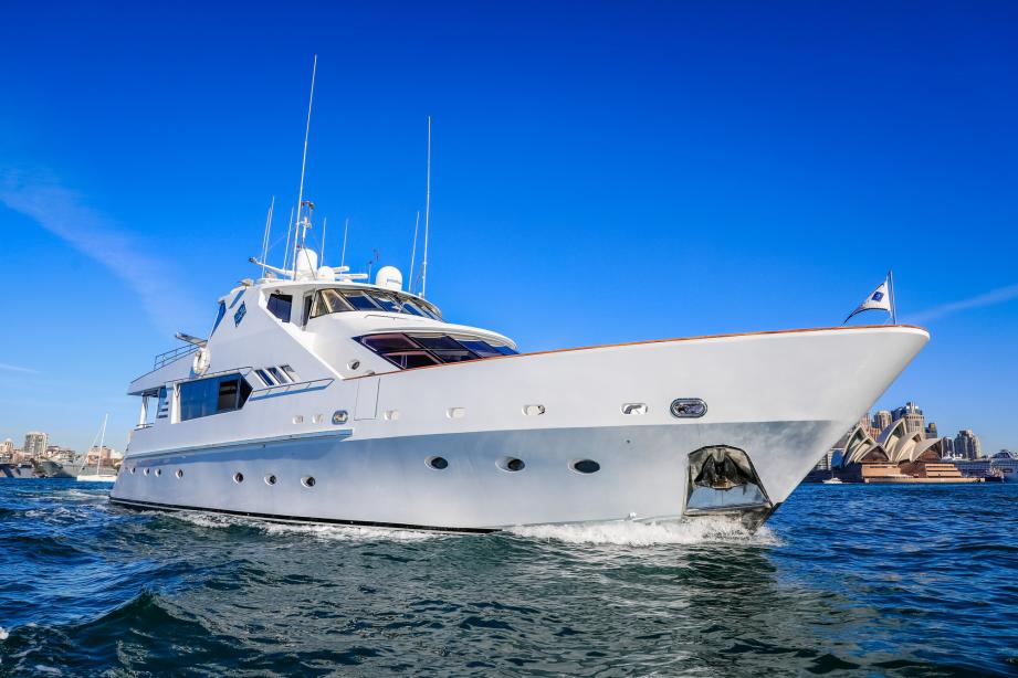 motor yacht galaxy