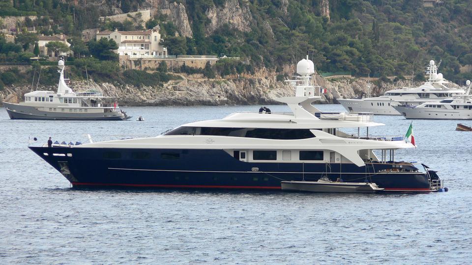 yacht Sofia 3