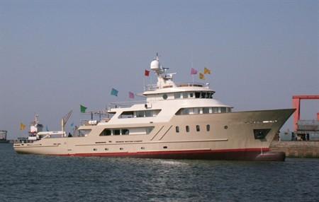 yacht Etra