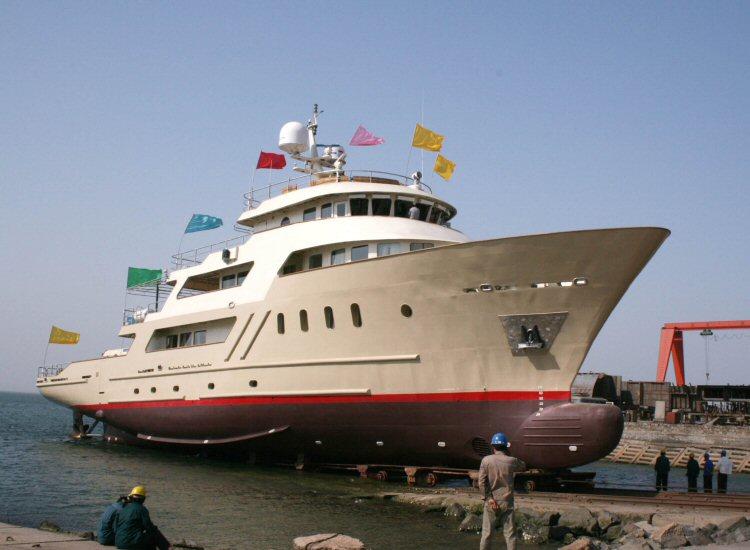 yacht Etra