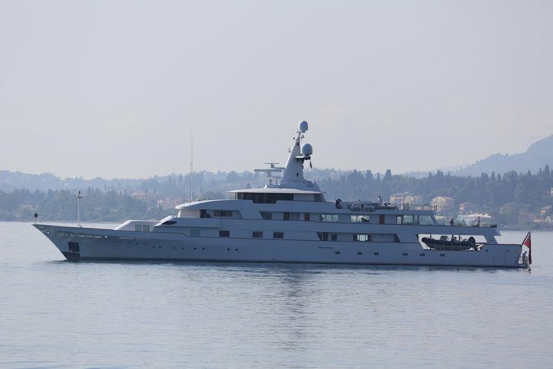 yacht Falcon Lair