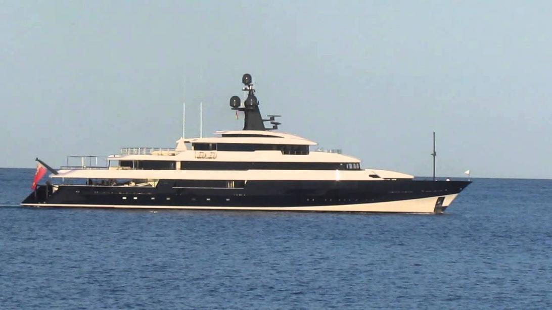 yacht Falcon Lair