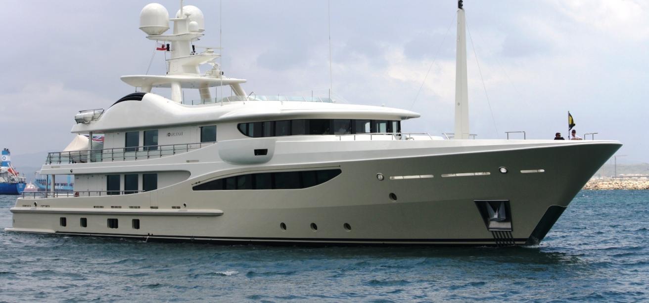 addiction amels yacht