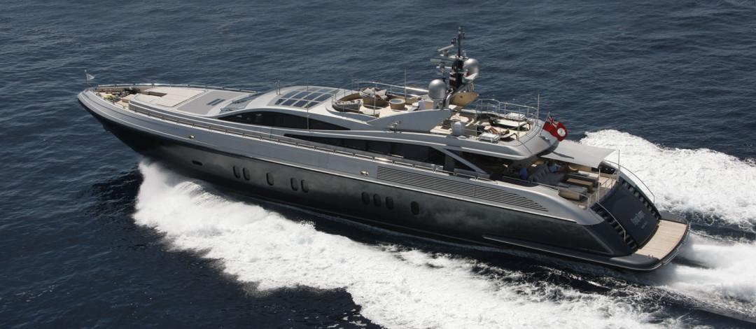 yacht Flying Dagger