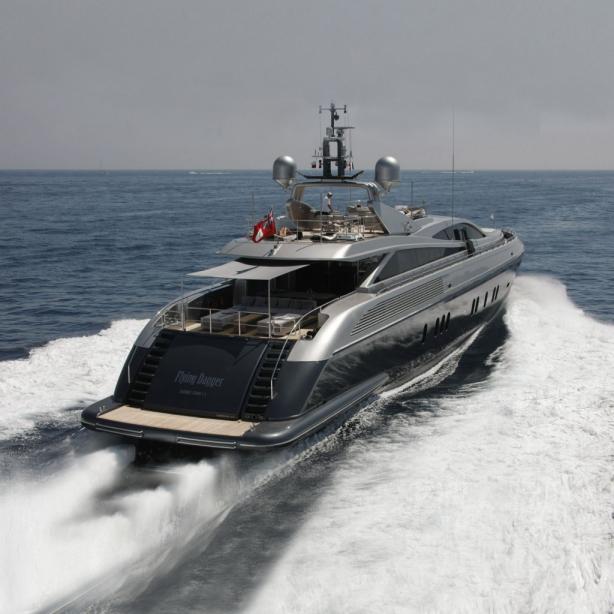 yacht Flying Dagger