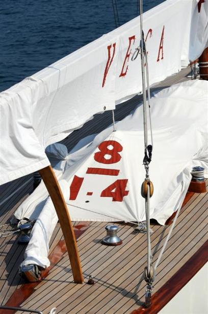 yacht Vega
