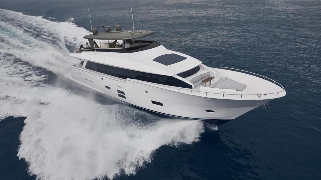 yacht Hatteras M90 Panacera
