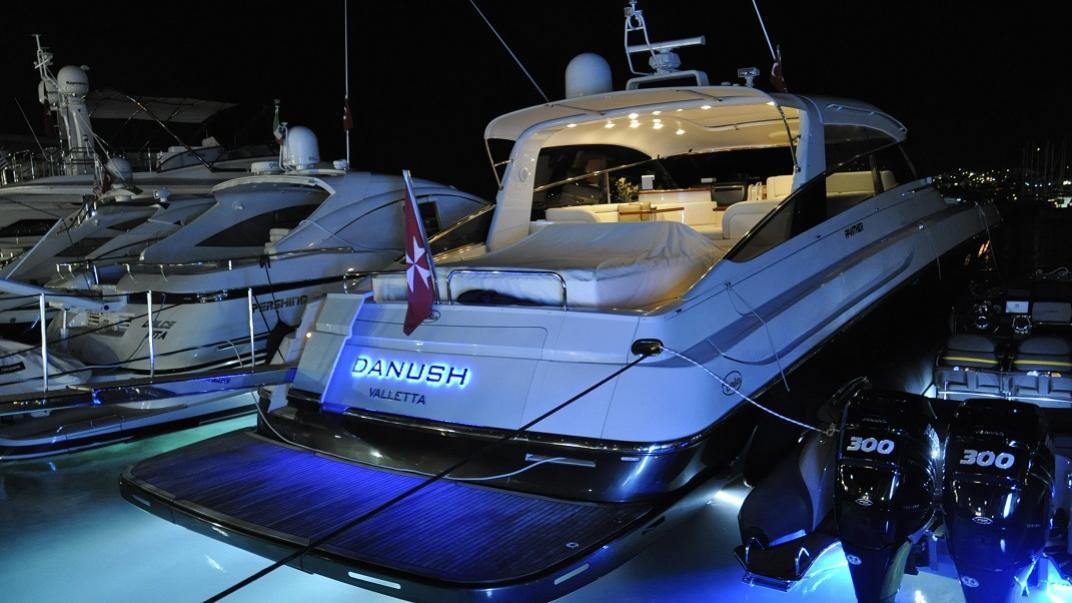 yacht Danush