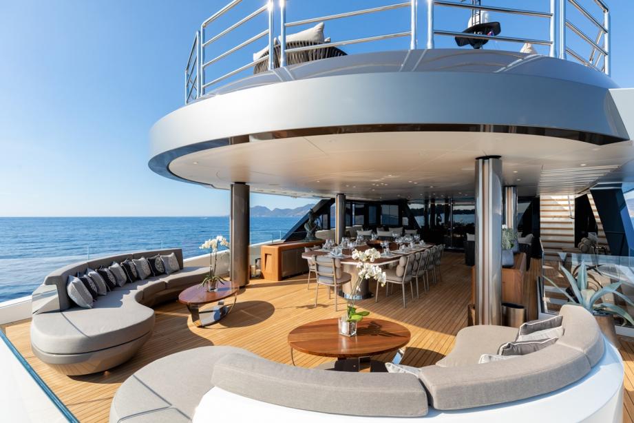 yacht Casino Royale