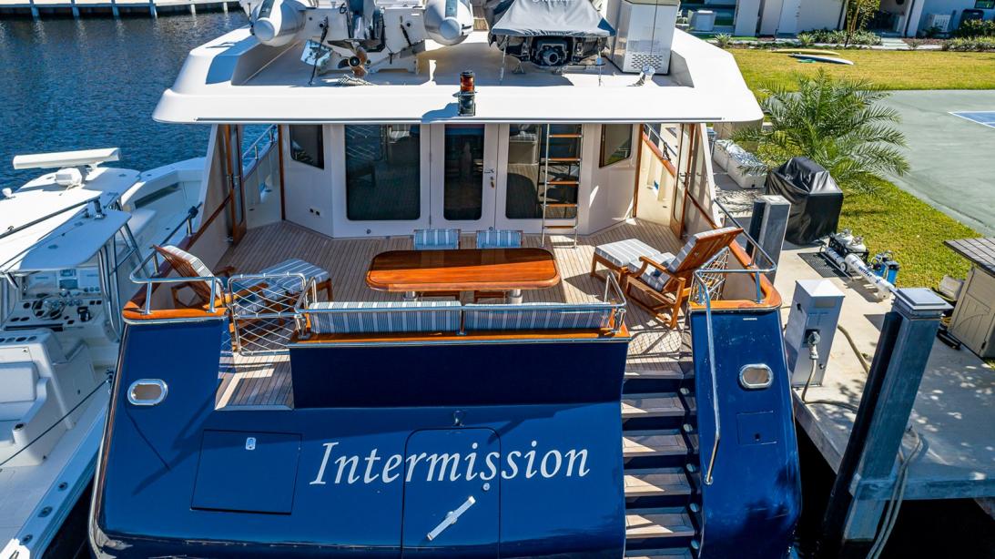 yacht Intermission