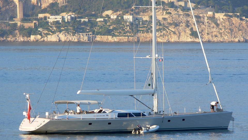 yacht Sindonemo