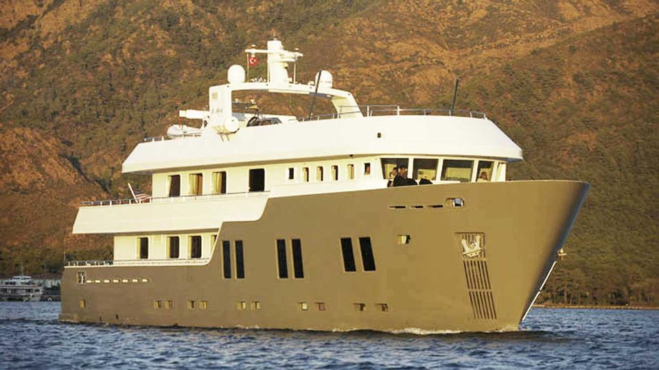 yacht Apna