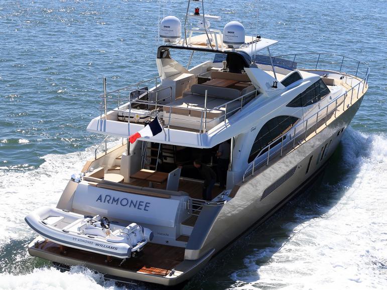 yacht Armonee