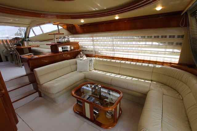 yacht Ferretti 680
