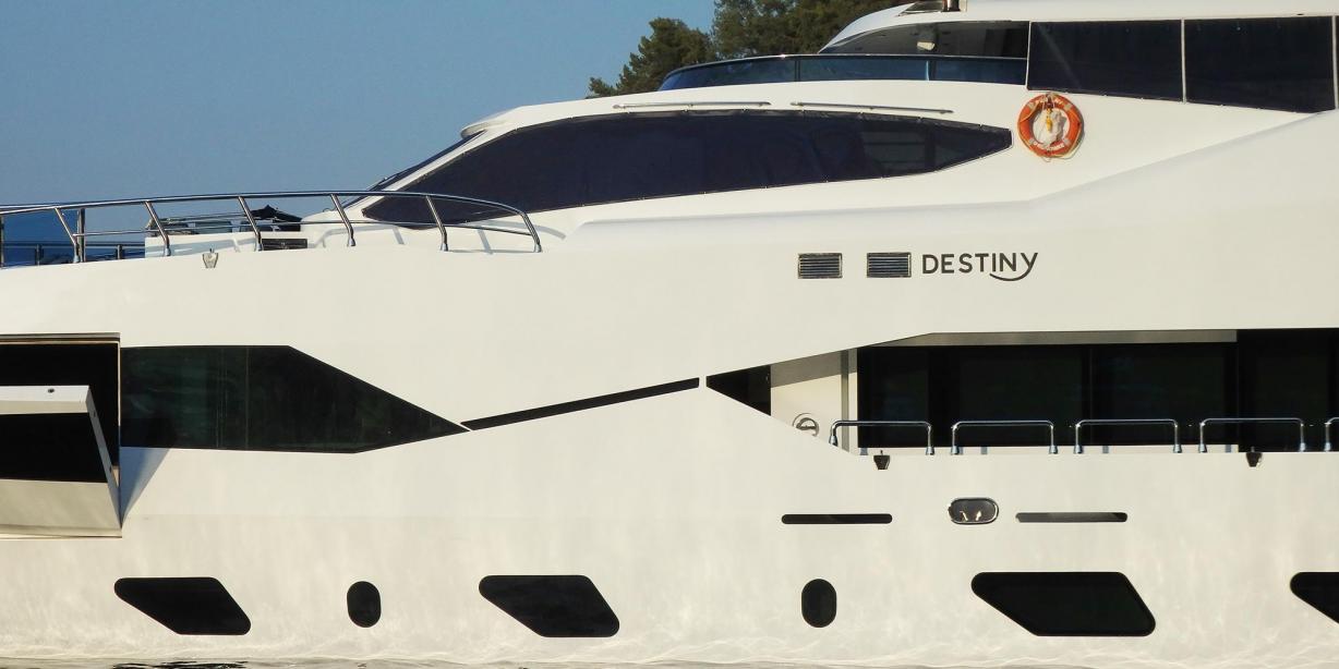 yacht Destiny