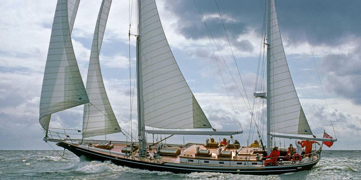 yacht Thula
