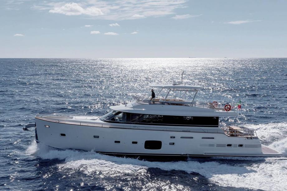 yacht Azimut Magellano 76