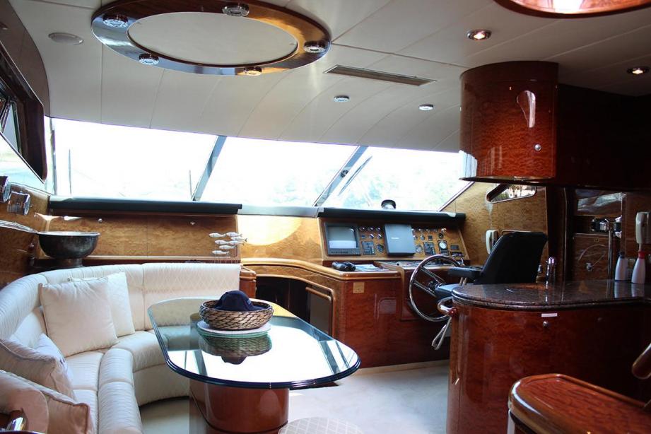 yacht Elegance 68