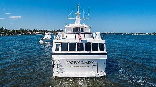 yacht Ivory Lady