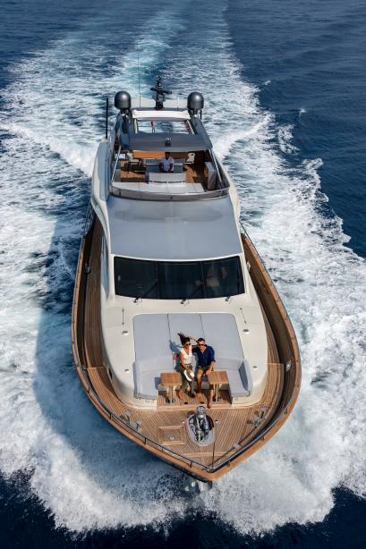 yacht Ursus V