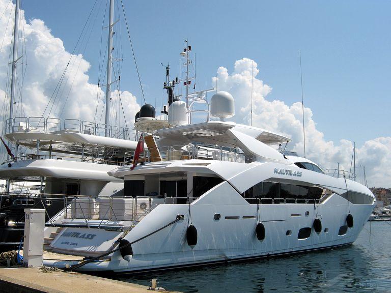 yacht Nautilass