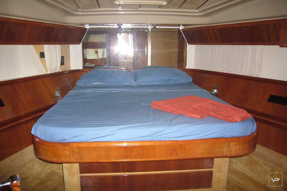 yacht Serenite