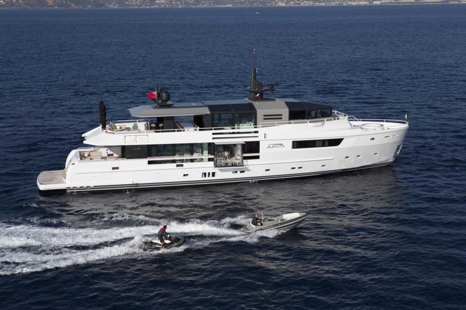 yacht Jurata