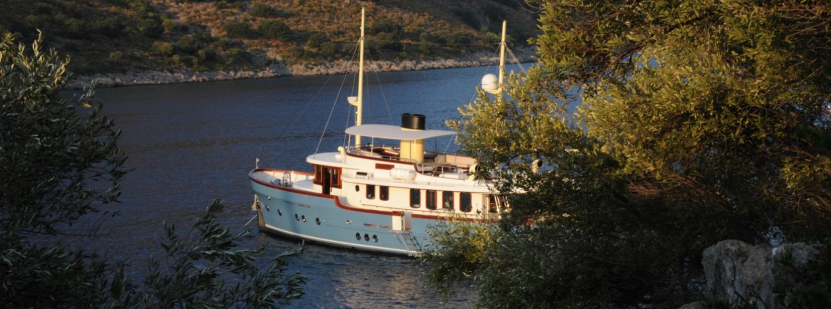 yacht Larimar