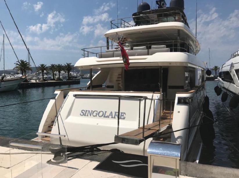 yacht Singolare