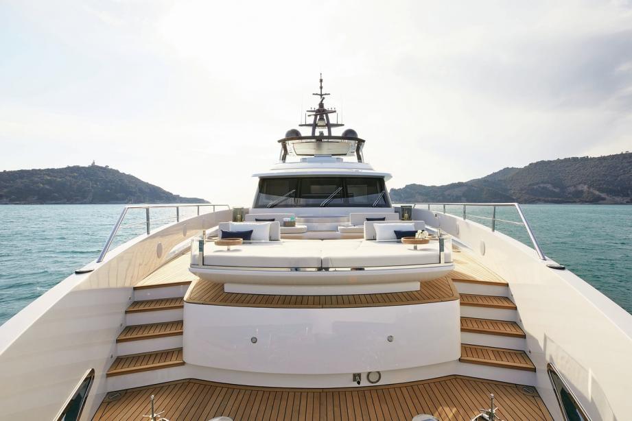 yacht Azimut Grande 38 Tri-Deck