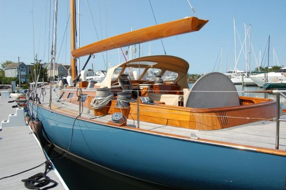 yacht Volterra