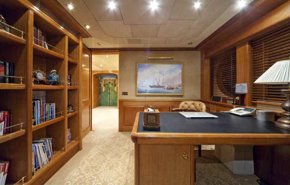 yacht Lady Anastasia