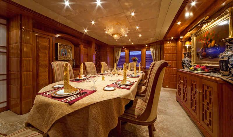 yacht Lady Anastasia