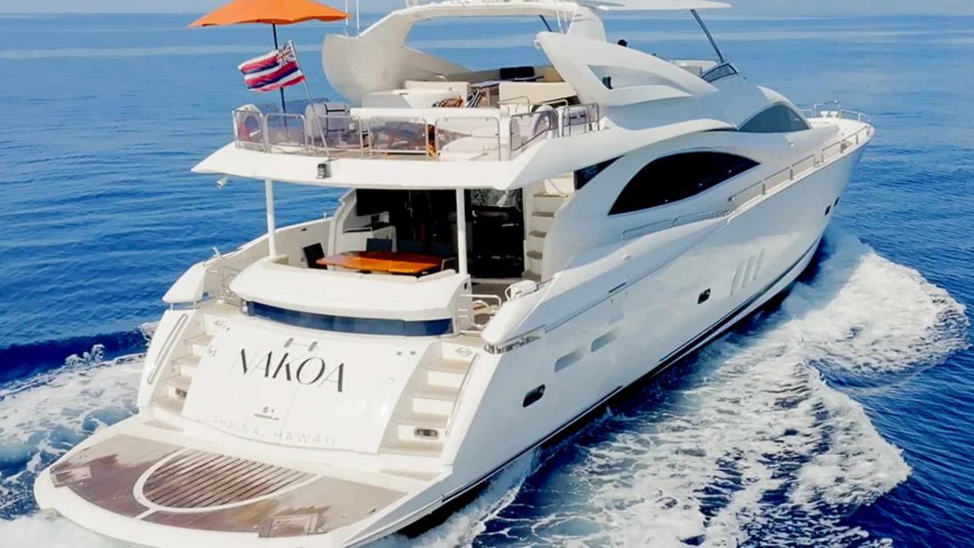 yacht Nakoa