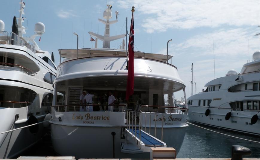 yacht Lady Beatrice.