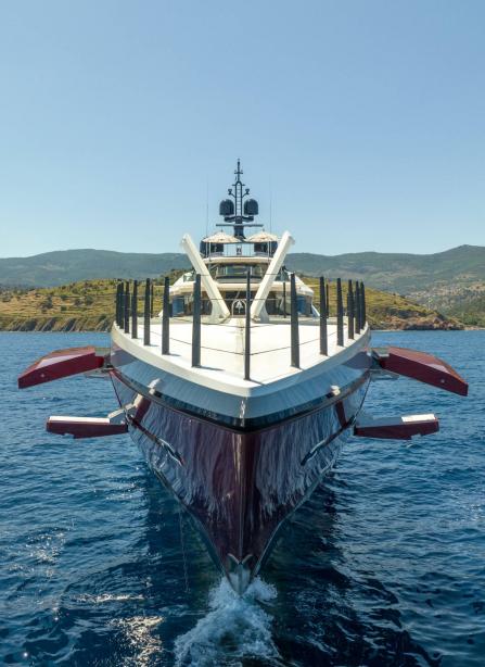 yacht Leona