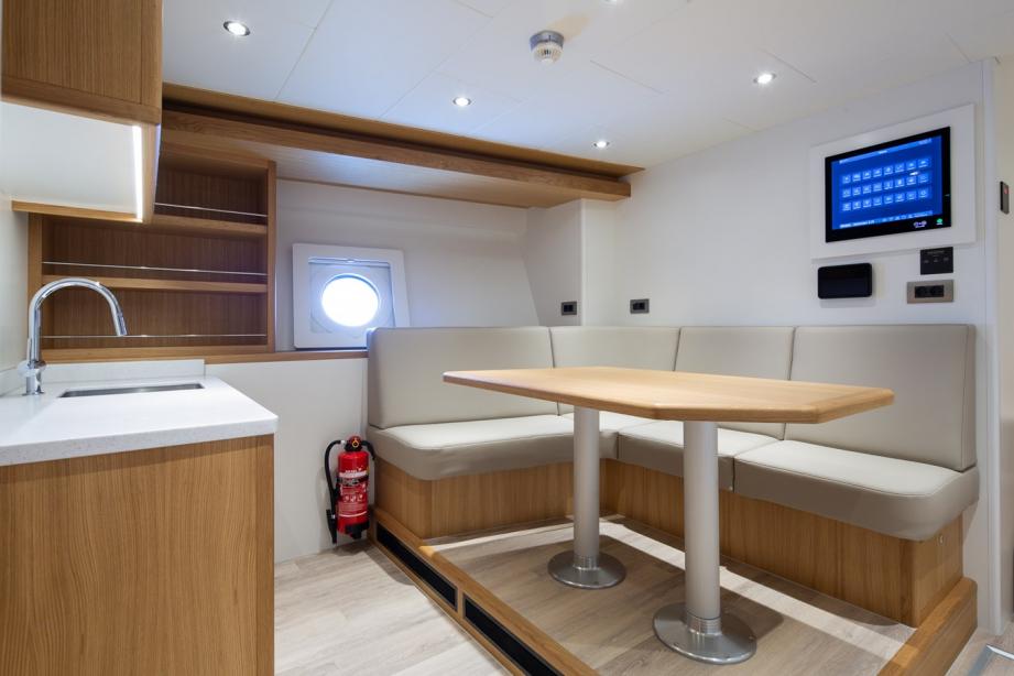 yacht Moonen 110 Mustique