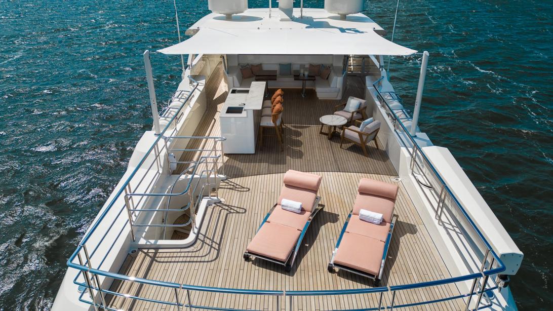 yacht Moonen 110 Mustique