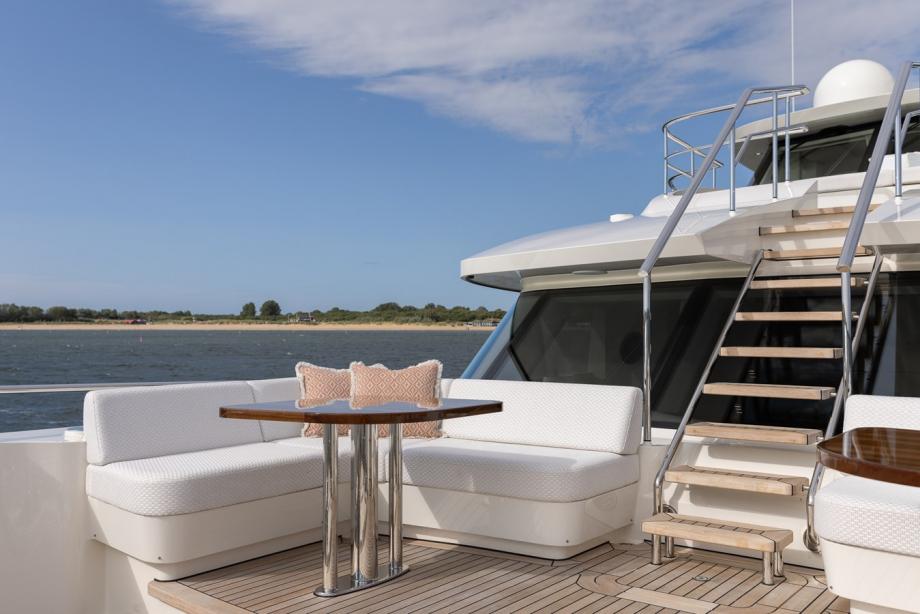 yacht Moonen 110 Mustique