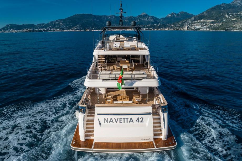 yacht Custom Line Navetta 42