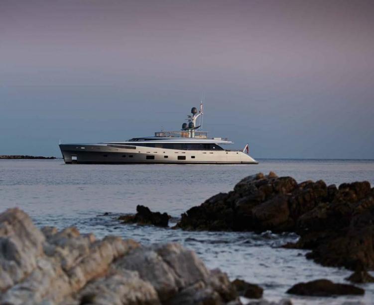 Motor yacht Lady May - Feadship - Yacht Harbour