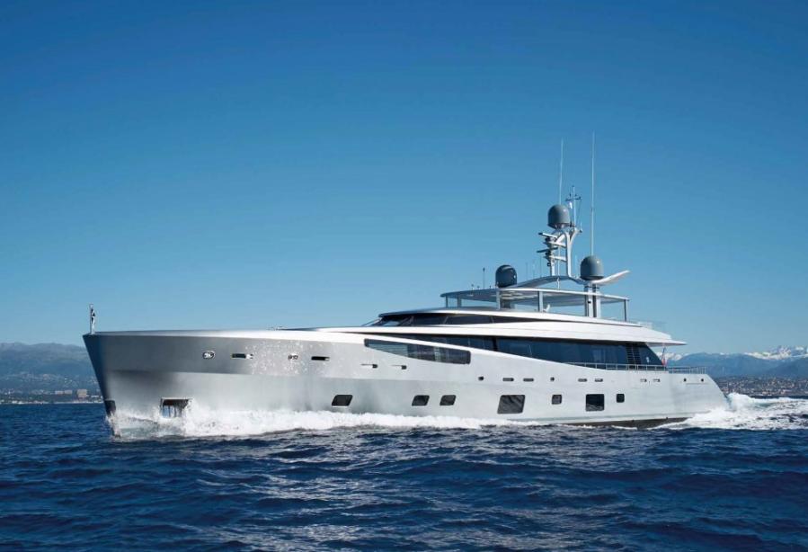 who owns the lady may yacht