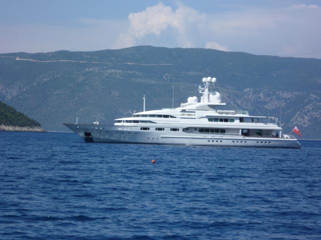 yacht Lady Mona K